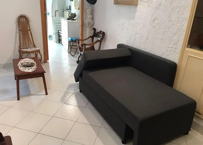 Via Corradi * Санремо